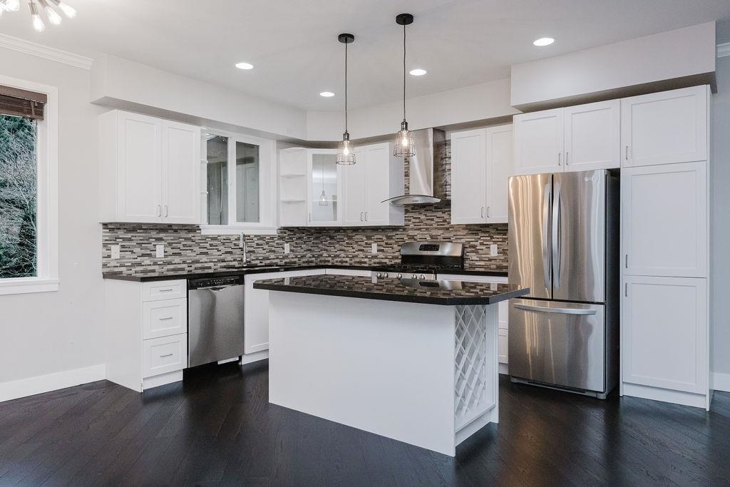 Powder Room Photo of 597 Oceanview Drive, Gibsons, BC