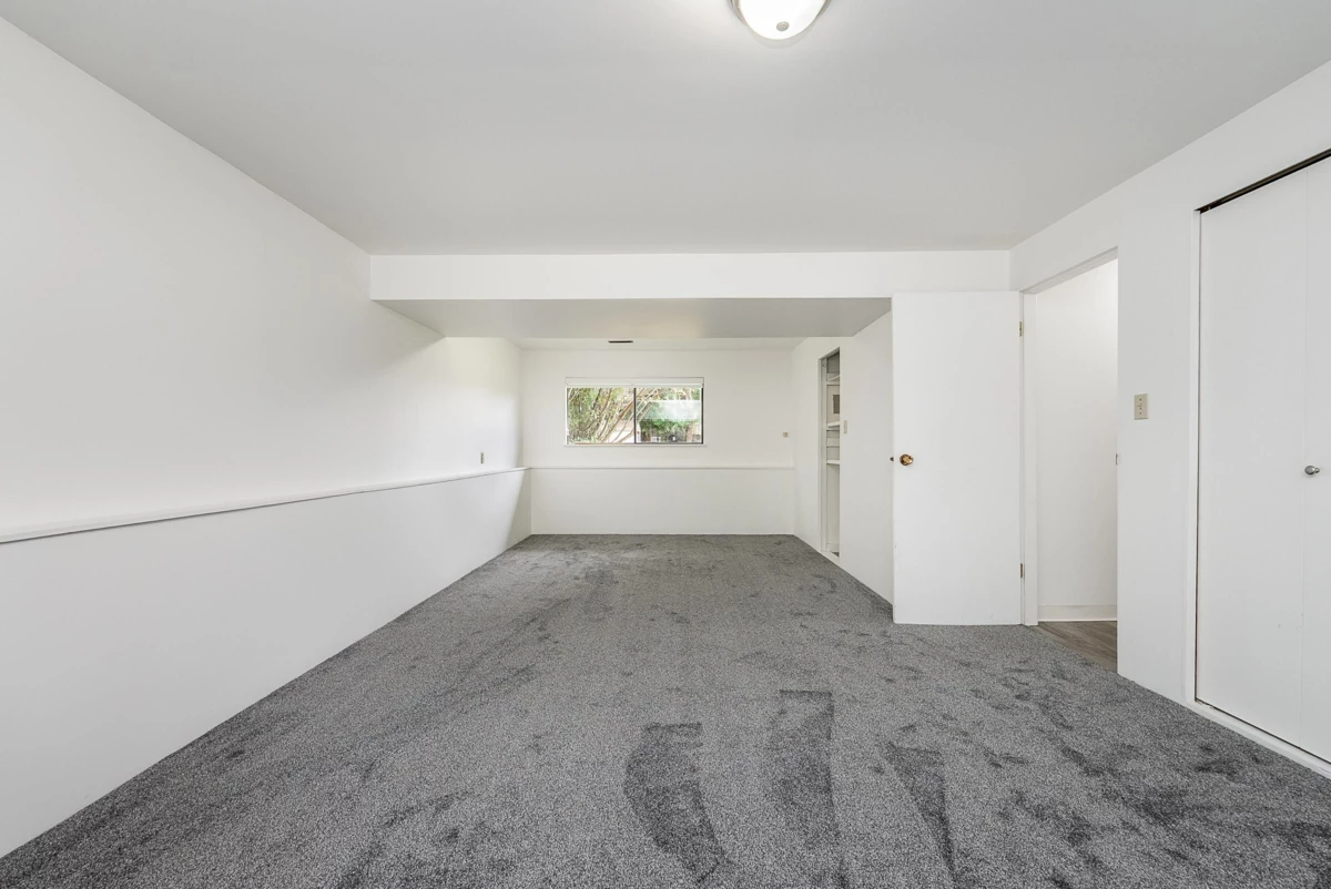 Front Yard Photo of 11671 211 Street, Maple Ridge, BC