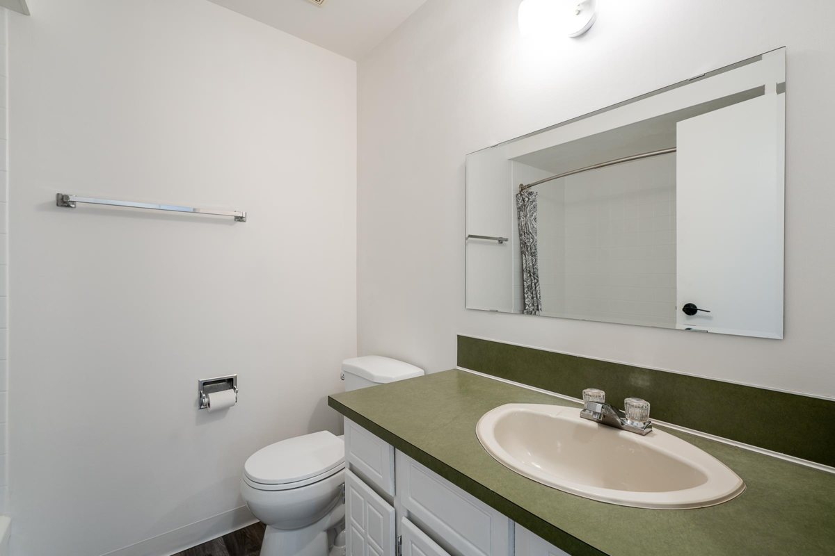 Hallway Photo of 11671 211 Street, Maple Ridge, BC