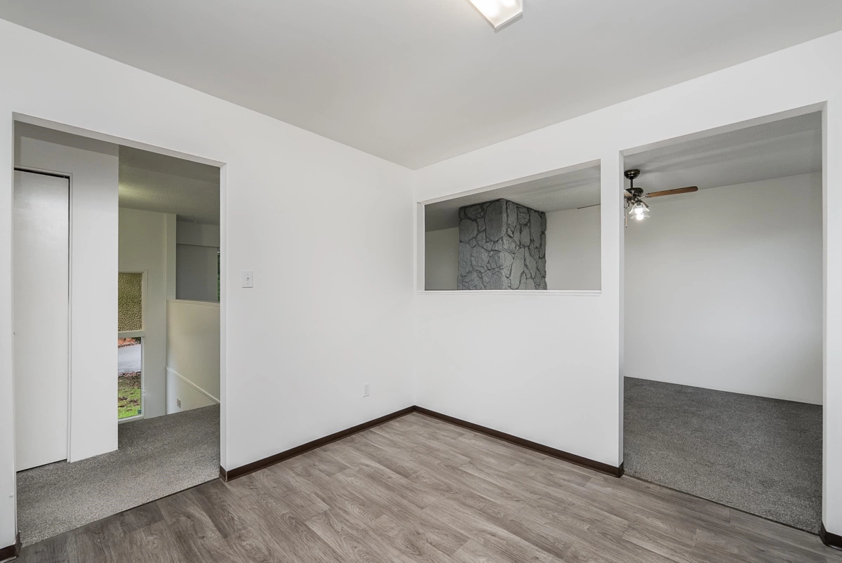 Laundry Room Photo of 11671 211 Street, Maple Ridge, BC