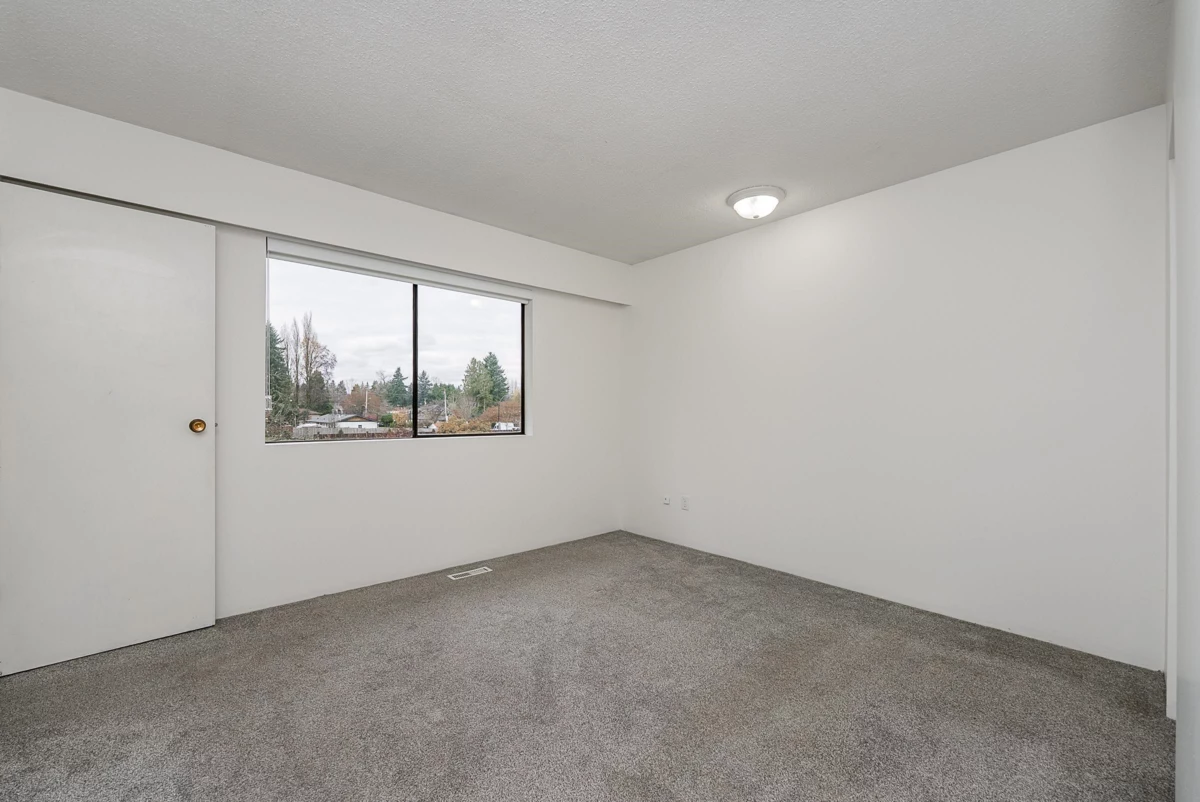 Mudroom Photo of 11671 211 Street, Maple Ridge, BC