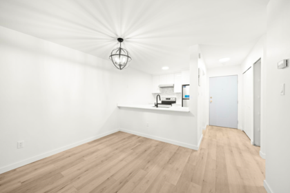 207 360 E 2nd Street, North Vancouver, BC, North Vancouver — Apartment/Condo for sale