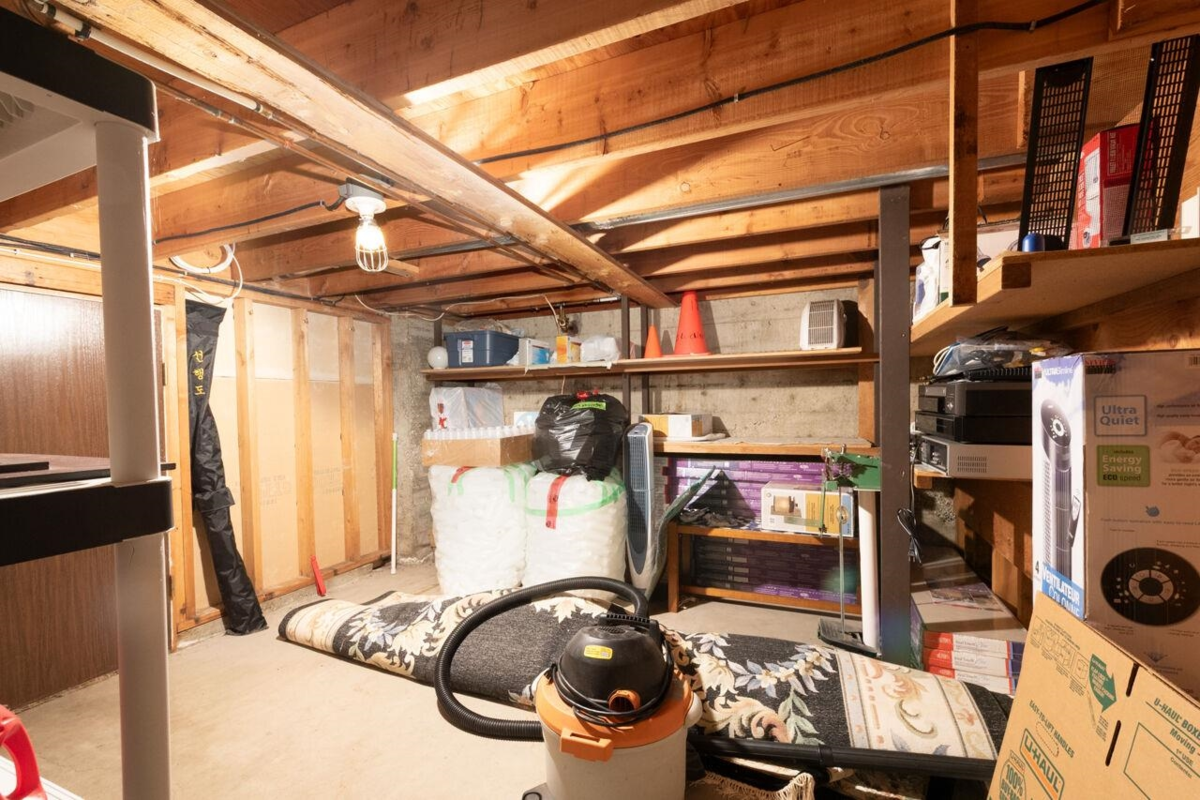 Swimming Pool Photo of 1285 Lucking Place, North Vancouver, BC