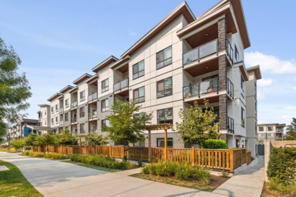 104 20362 72b Avenue, Langley, BC, Langley — Apartment/Condo for sale