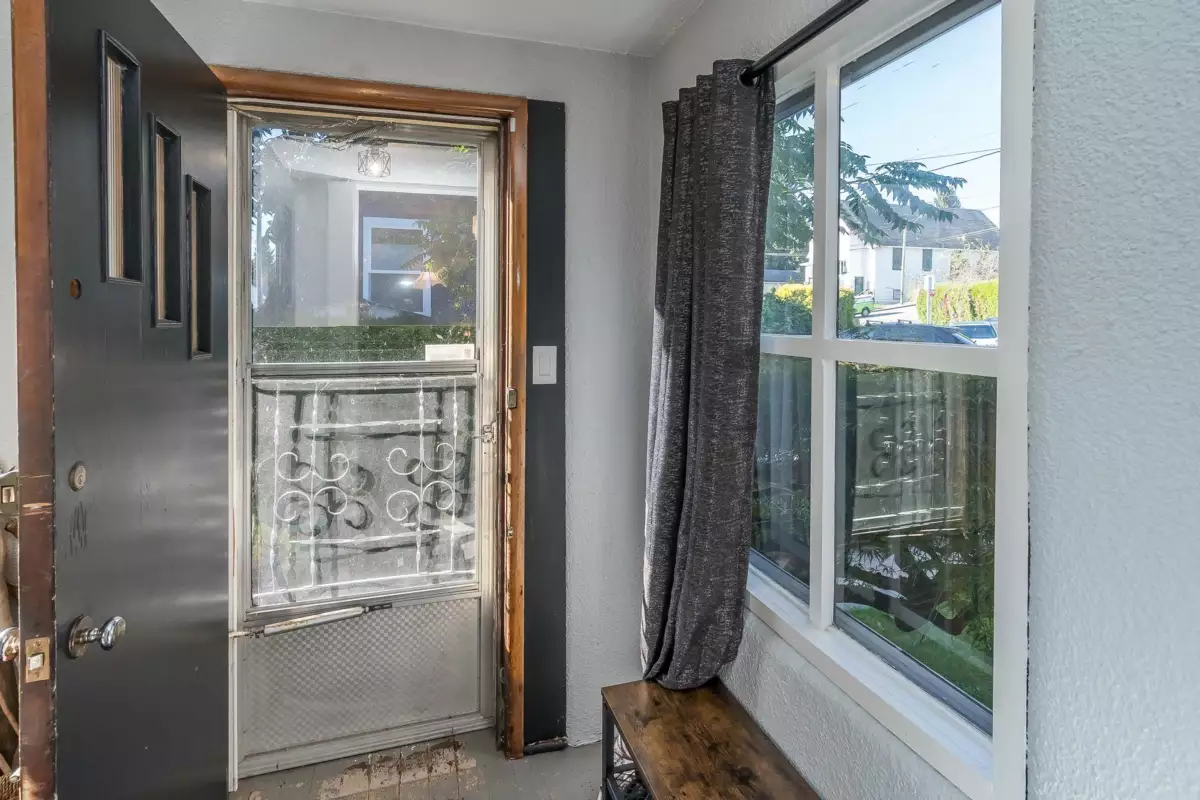Bedroom 4 Photo of 33026 2 Avenue, Mission, BC