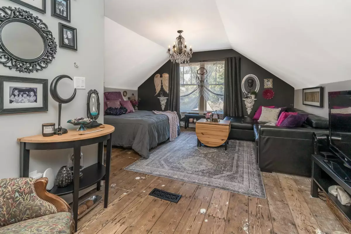 Hallway Photo of 33026 2 Avenue, Mission, BC