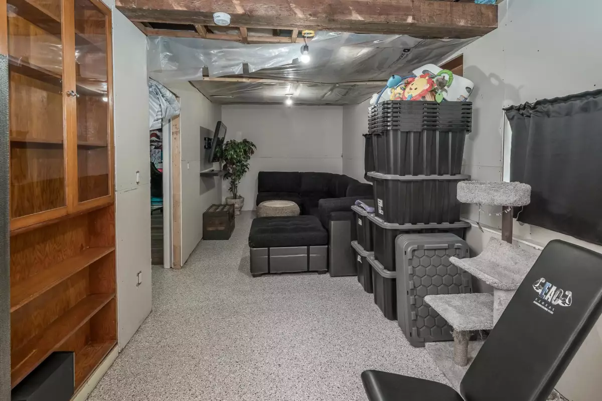 Hot Tub / Spa Photo of 33026 2 Avenue, Mission, BC