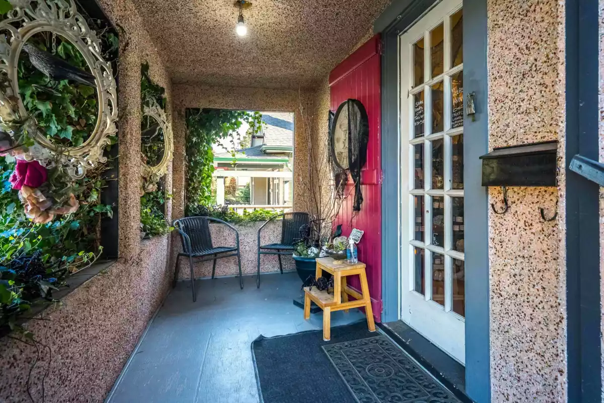 Kitchen Photo of 33026 2 Avenue, Mission, BC