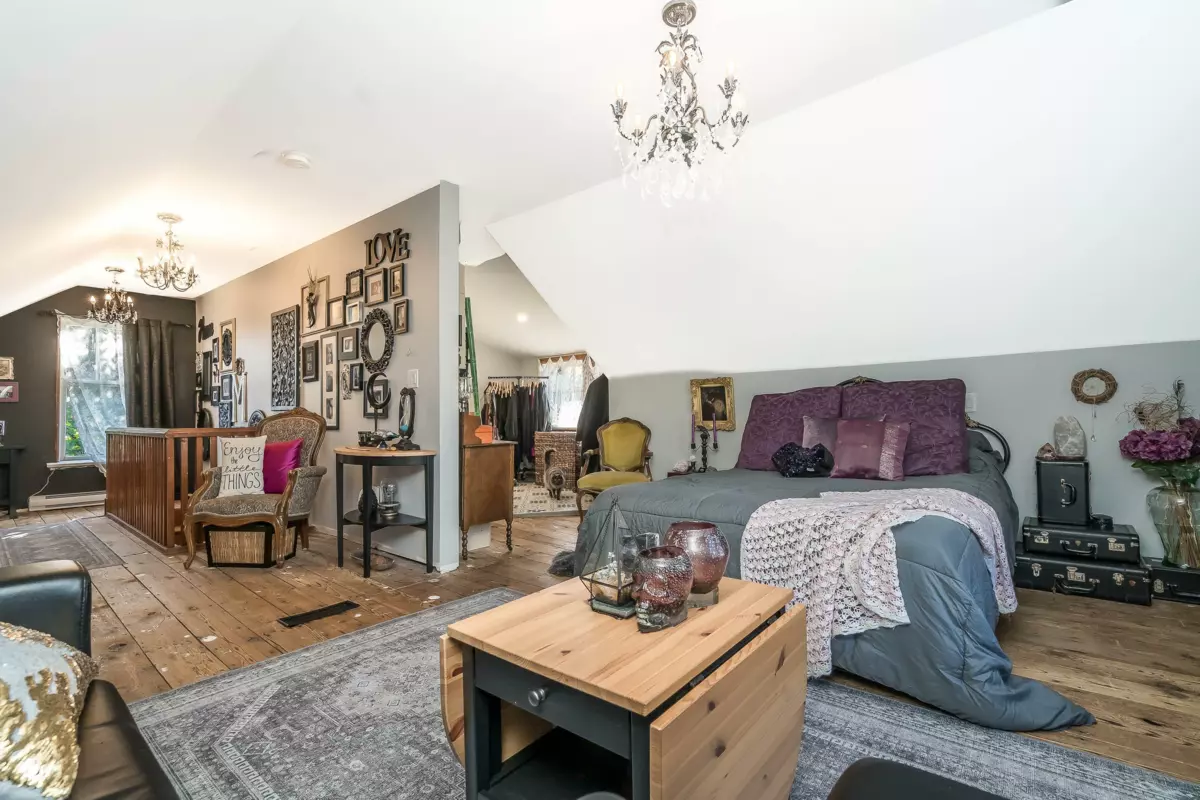 Laundry Room Photo of 33026 2 Avenue, Mission, BC