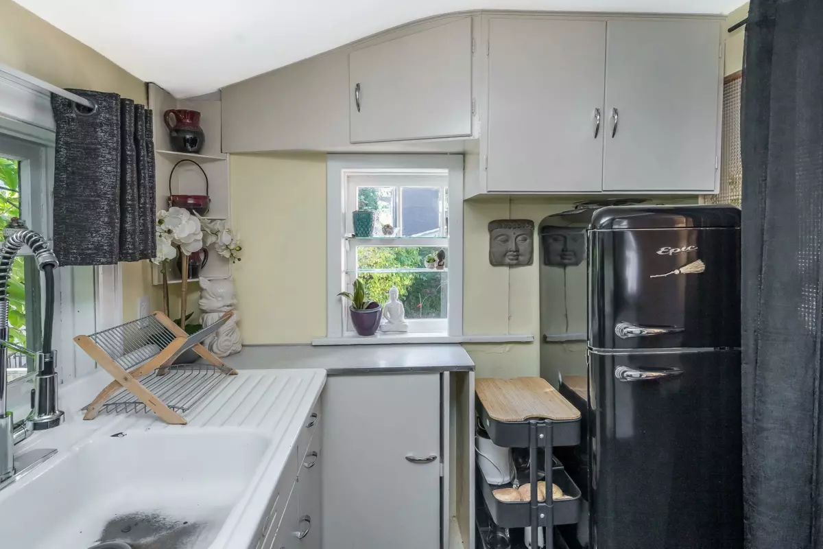 Powder Room Photo of 33026 2 Avenue, Mission, BC