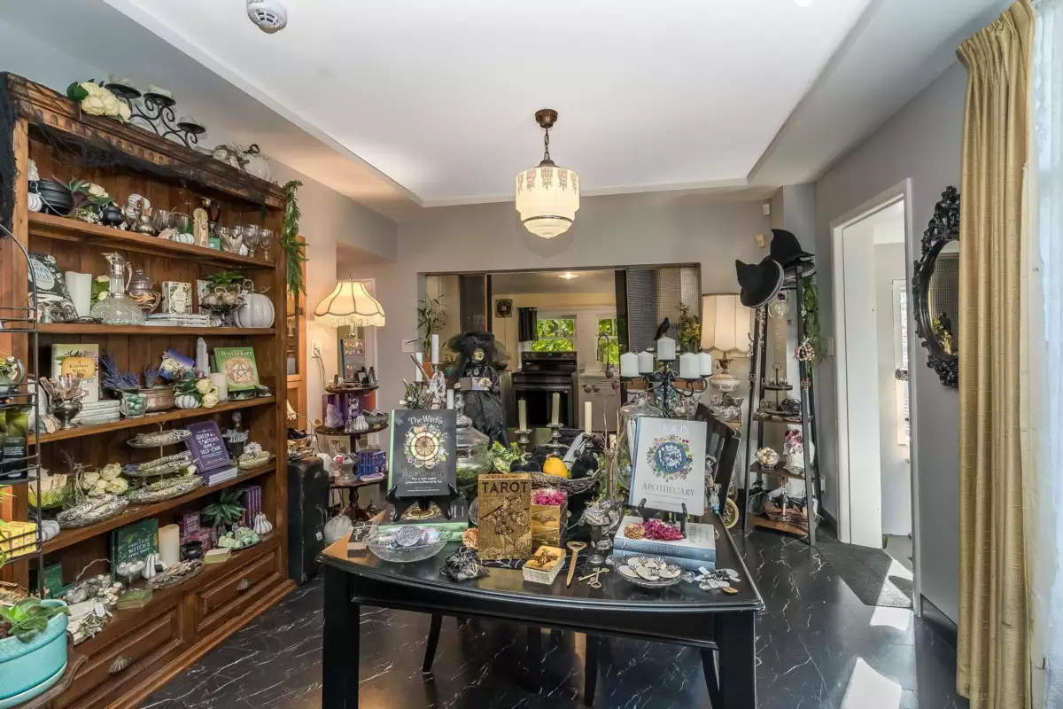 Primary Bathroom Photo of 33026 2 Avenue, Mission, BC