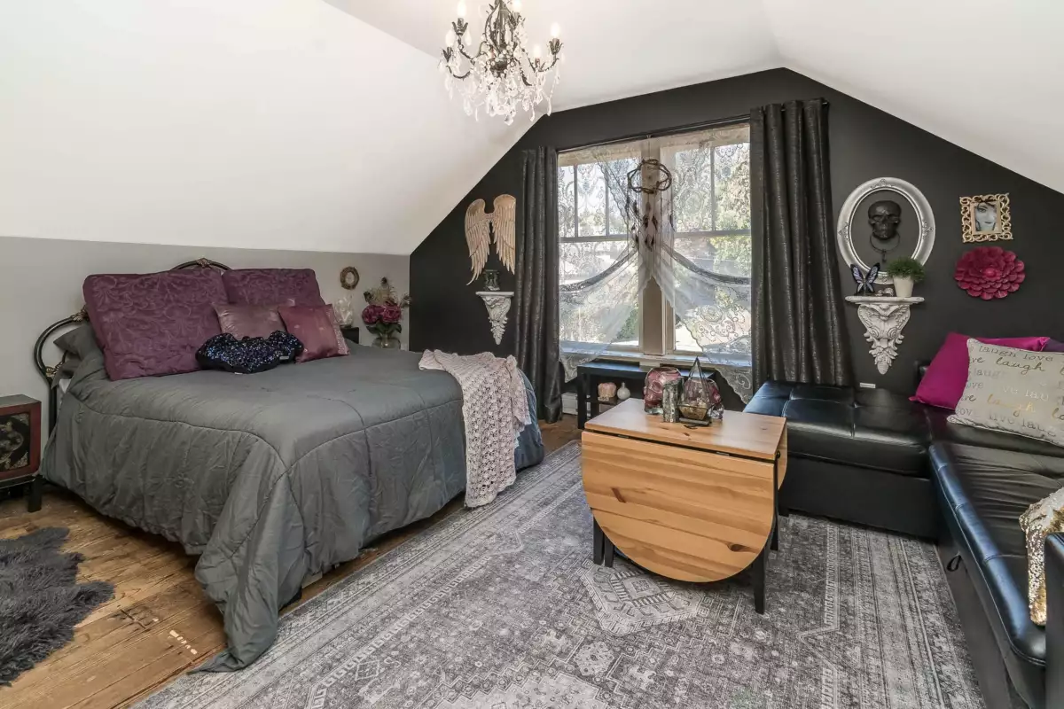 Staircase Photo of 33026 2 Avenue, Mission, BC