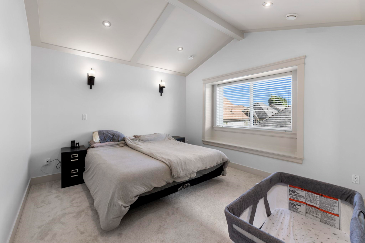 Bedroom 4 Photo of 6746 191a Street, Surrey, BC