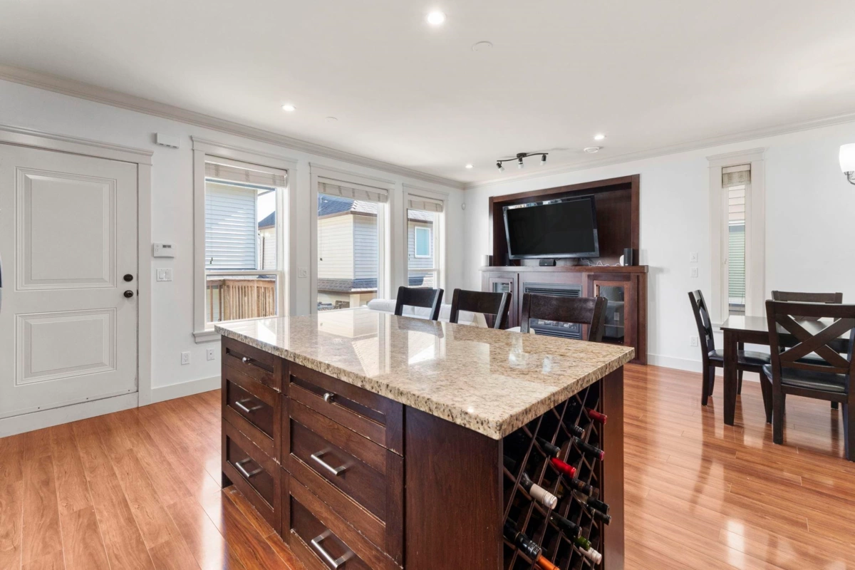 Breakfast Nook Photo of 6746 191a Street, Surrey, BC