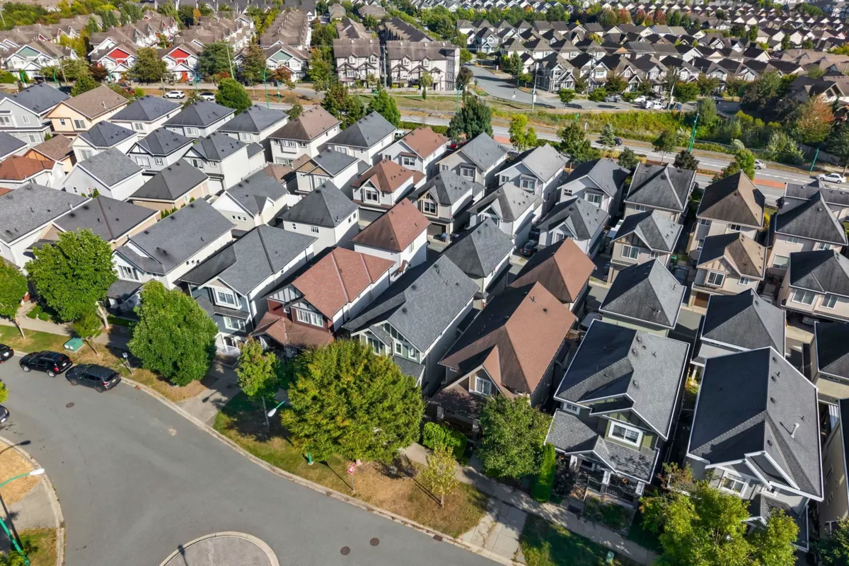 Fitness Center Photo Near 6746 191a Street, Surrey, BC