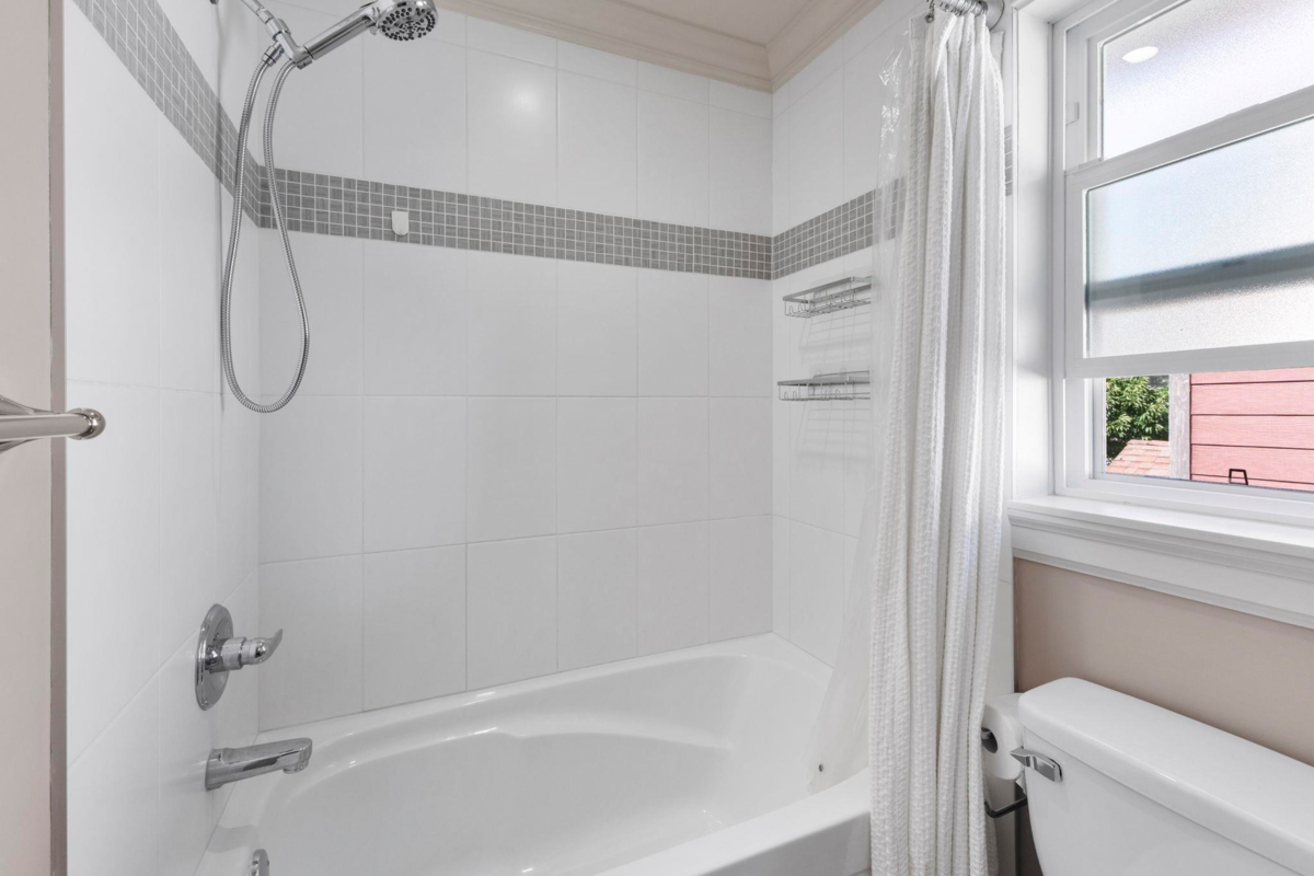 Mudroom Photo of 6746 191a Street, Surrey, BC