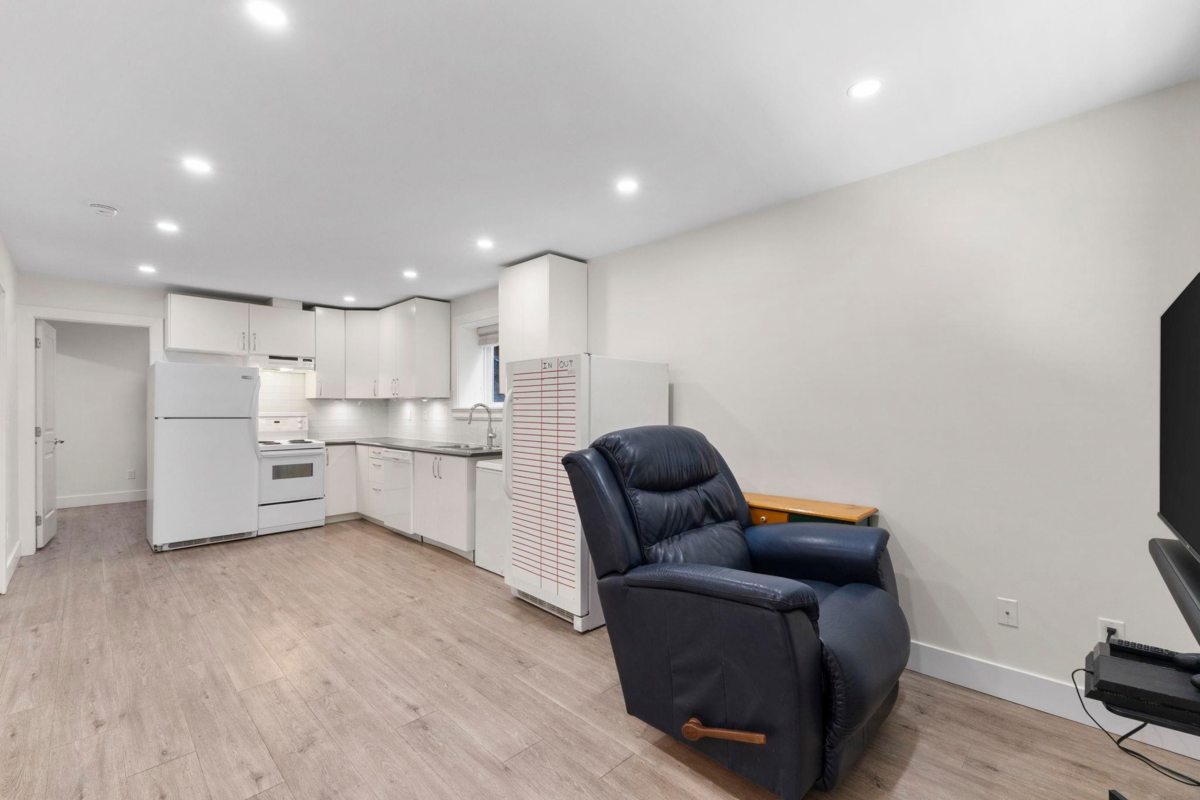 Staircase Photo of 6746 191a Street, Surrey, BC