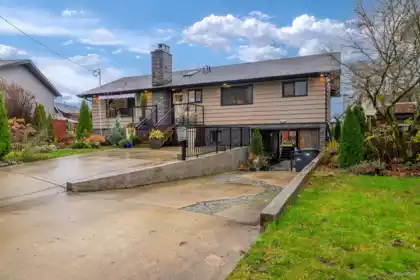 922 Seacrest Court, Port Moody, BC