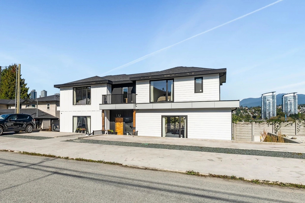 Guest Bathroom Photo of 5499 Manor Street, Burnaby, BC