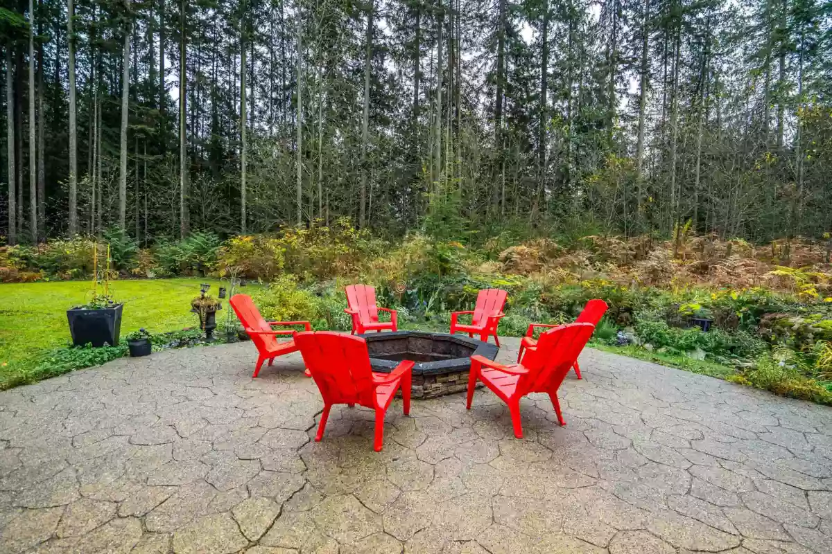 Garden / Landscaping Photo of 11722 272 Street, Maple Ridge, BC