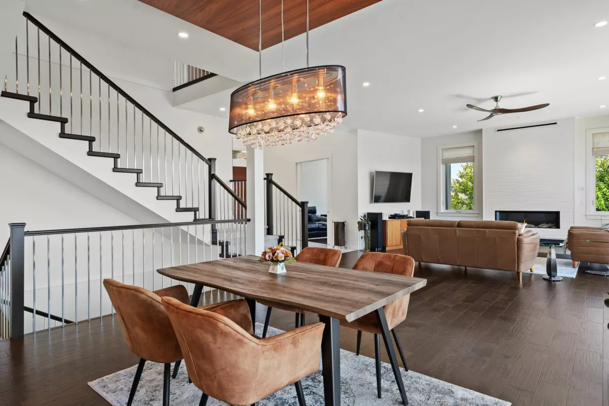 Breakfast Nook Photo of 35528 Eagle Summit Drive, Abbotsford, BC