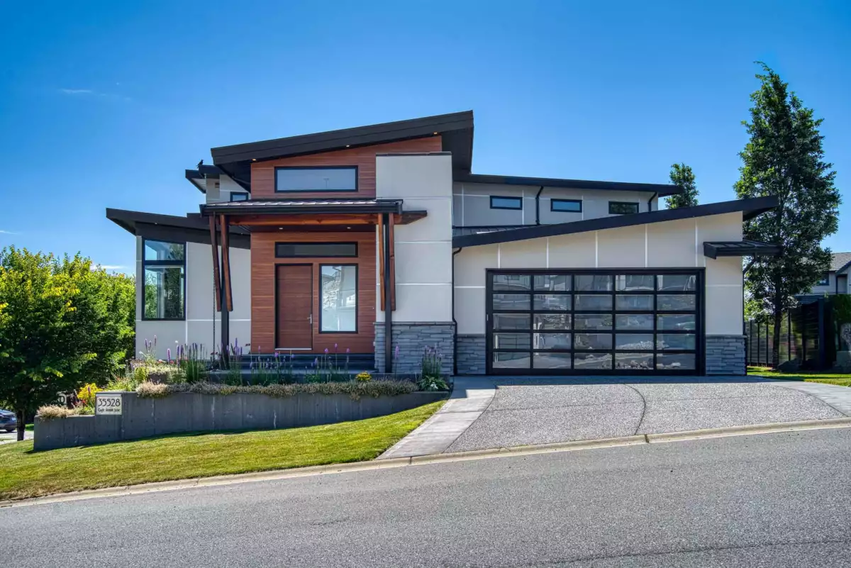 Exterior Front Photo of 35528 Eagle Summit Drive, Abbotsford, BC