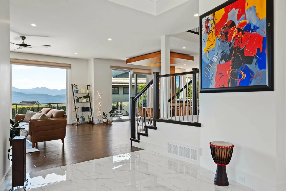 Living Room Photo of 35528 Eagle Summit Drive, Abbotsford, BC