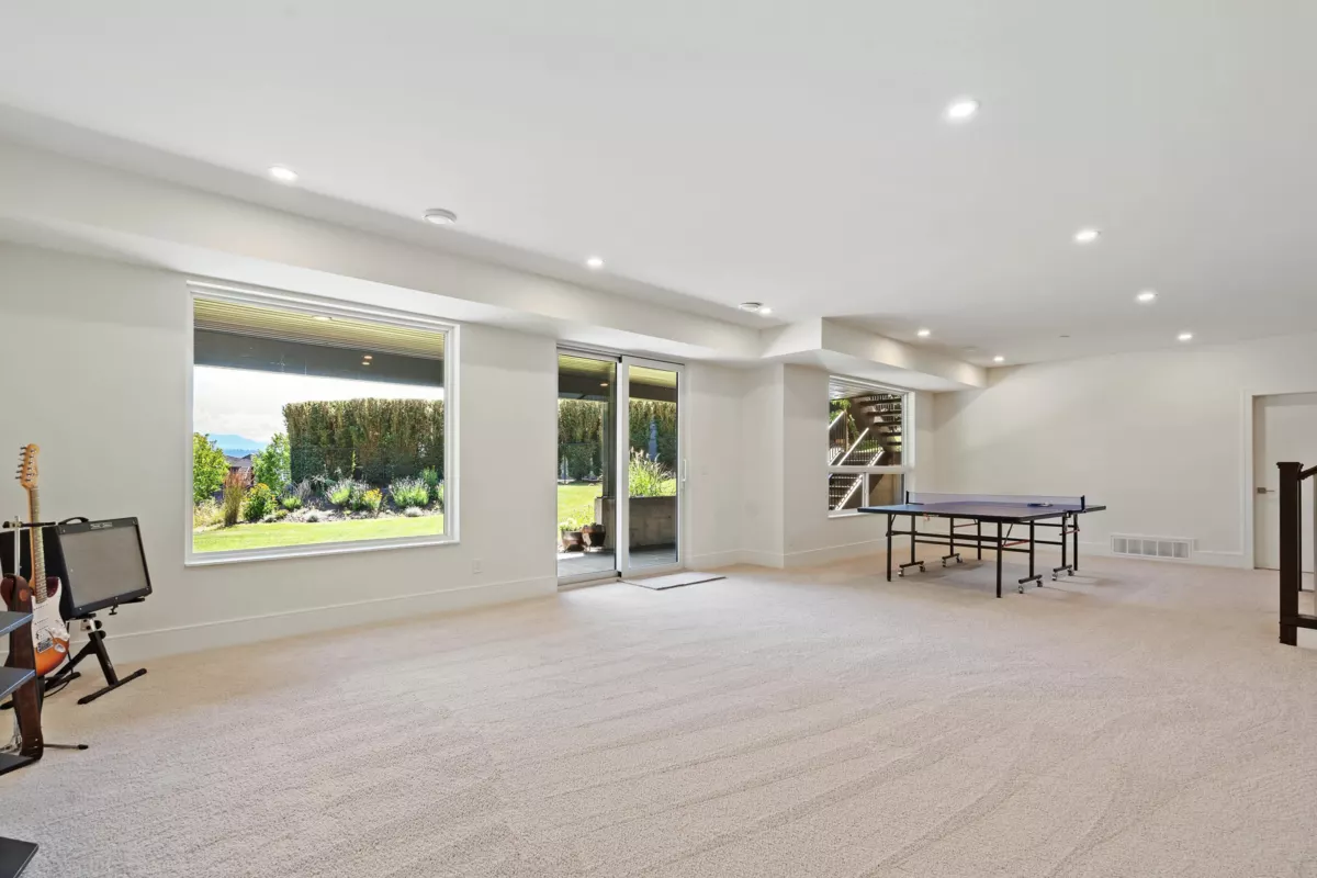 Outdoor Kitchen Photo of 35528 Eagle Summit Drive, Abbotsford, BC