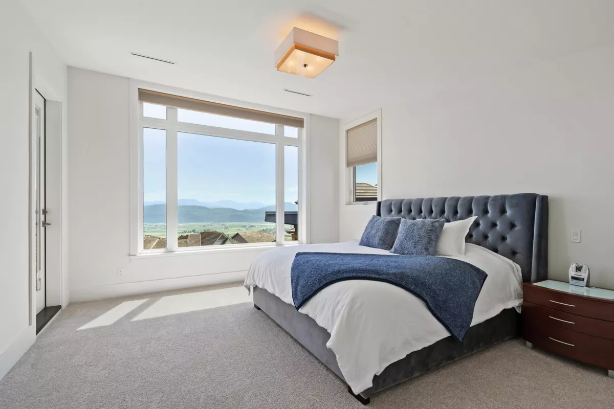 Staircase Photo of 35528 Eagle Summit Drive, Abbotsford, BC