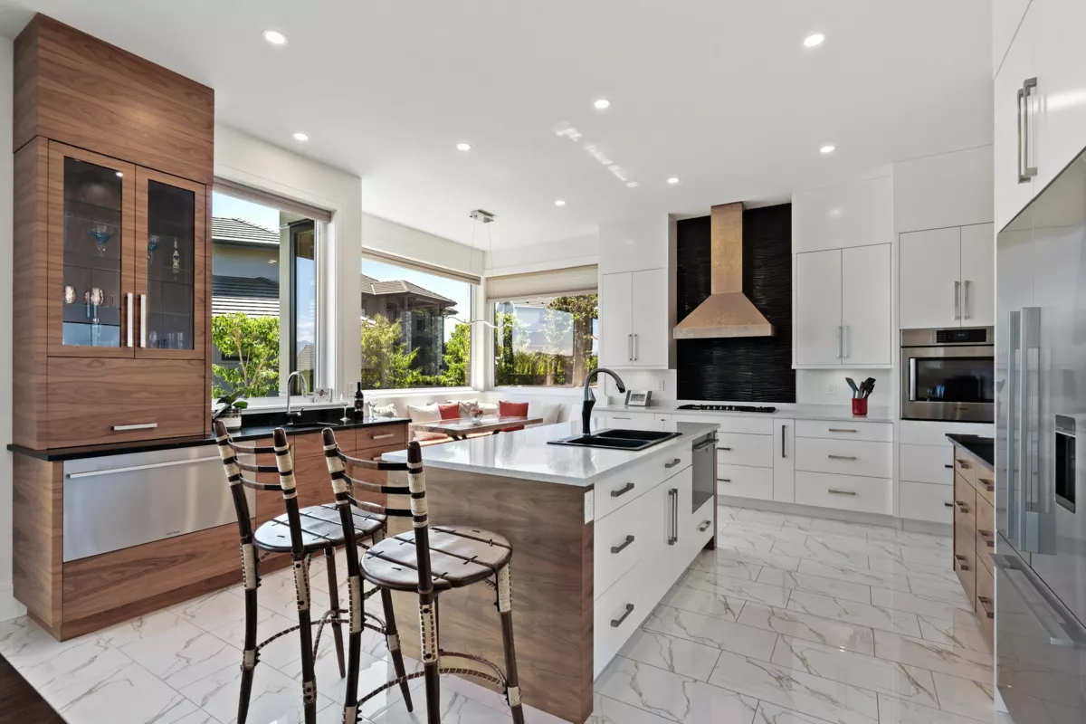 Walk-In Closet Photo of 35528 Eagle Summit Drive, Abbotsford, BC