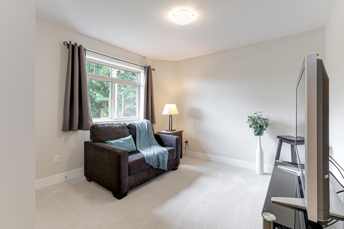 Front Yard Photo of 3968 Robin Place, Port Coquitlam, BC