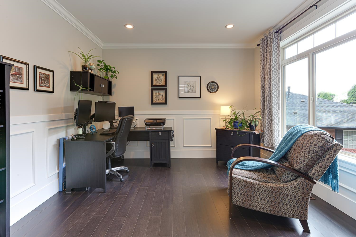 Laundry Room Photo of 3968 Robin Place, Port Coquitlam, BC