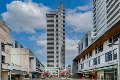 607 4670 Assembly Way, Burnaby, BC, Metrotown — 2 bed apartment/condo for sale