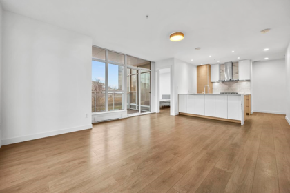 607 4670 Assembly Way, Burnaby, BC