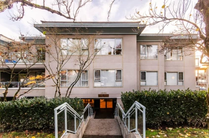 206 1085 W 17th Street, North Vancouver, BC