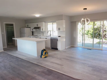 Kitchen Island Photo of 20583 Dewdney Trunk Road, Maple Ridge, BC