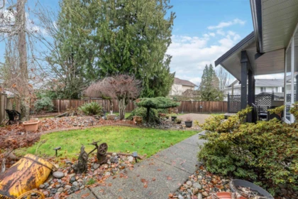 Backyard Photo of 15751 98a Avenue, Surrey, BC