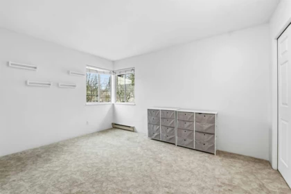 Breakfast Nook Photo of 15751 98a Avenue, Surrey, BC