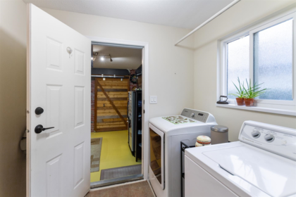Hallway Photo of 12193 Lindsay Place, Maple Ridge, BC