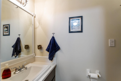 Primary Bathroom Photo of 12193 Lindsay Place, Maple Ridge, BC