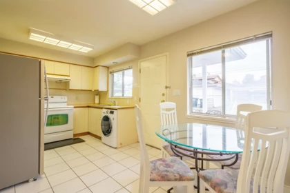 Breakfast Nook Photo of 4810 Fairlawn Drive, Burnaby, BC