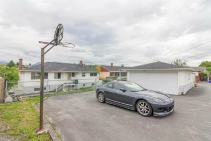 Hot Tub / Spa Photo of 4810 Fairlawn Drive, Burnaby, BC