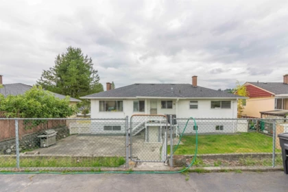 Outdoor Kitchen Photo of 4810 Fairlawn Drive, Burnaby, BC