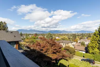 Powder Room Photo of 4393 Puget Drive, Vancouver, BC