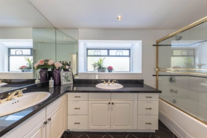 Primary Bathroom Photo of 4393 Puget Drive, Vancouver, BC