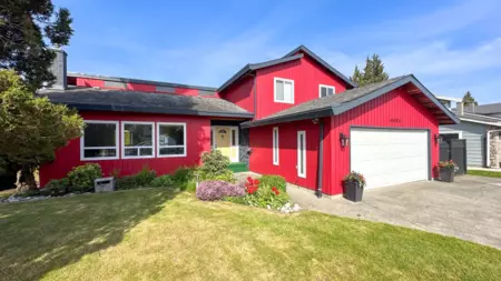 Garden / Landscaping Photo of 4683 54 Street, Delta, BC