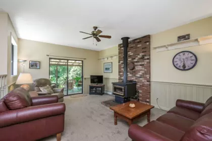 Basement Recreation Room Photo of 333 224 Street, Langley, BC