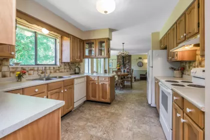 Guest Bathroom Photo of 333 224 Street, Langley, BC