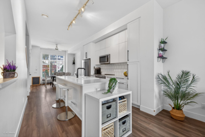 Breakfast Nook Photo of 44 3552 Victoria Drive, Coquitlam, BC