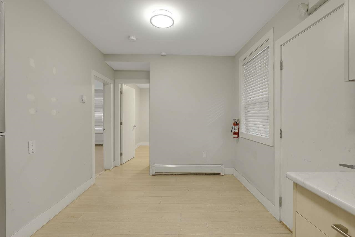 Hallway Photo of 634 N Tenth Street, New Westminster, BC